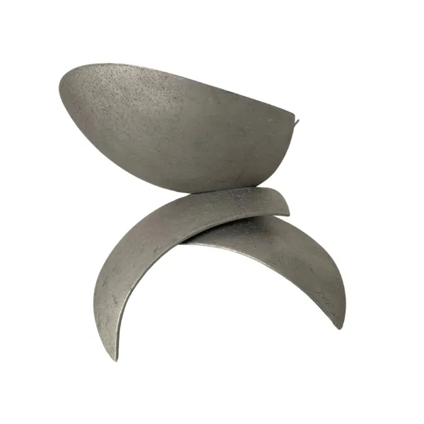 Escultura em alumínio, da série nuvens