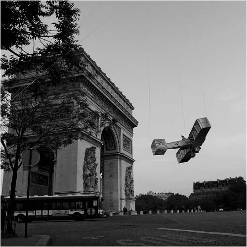 Autour de L'arc De Triomphe